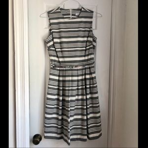 Calvin Klein dress w/pockets - size 4